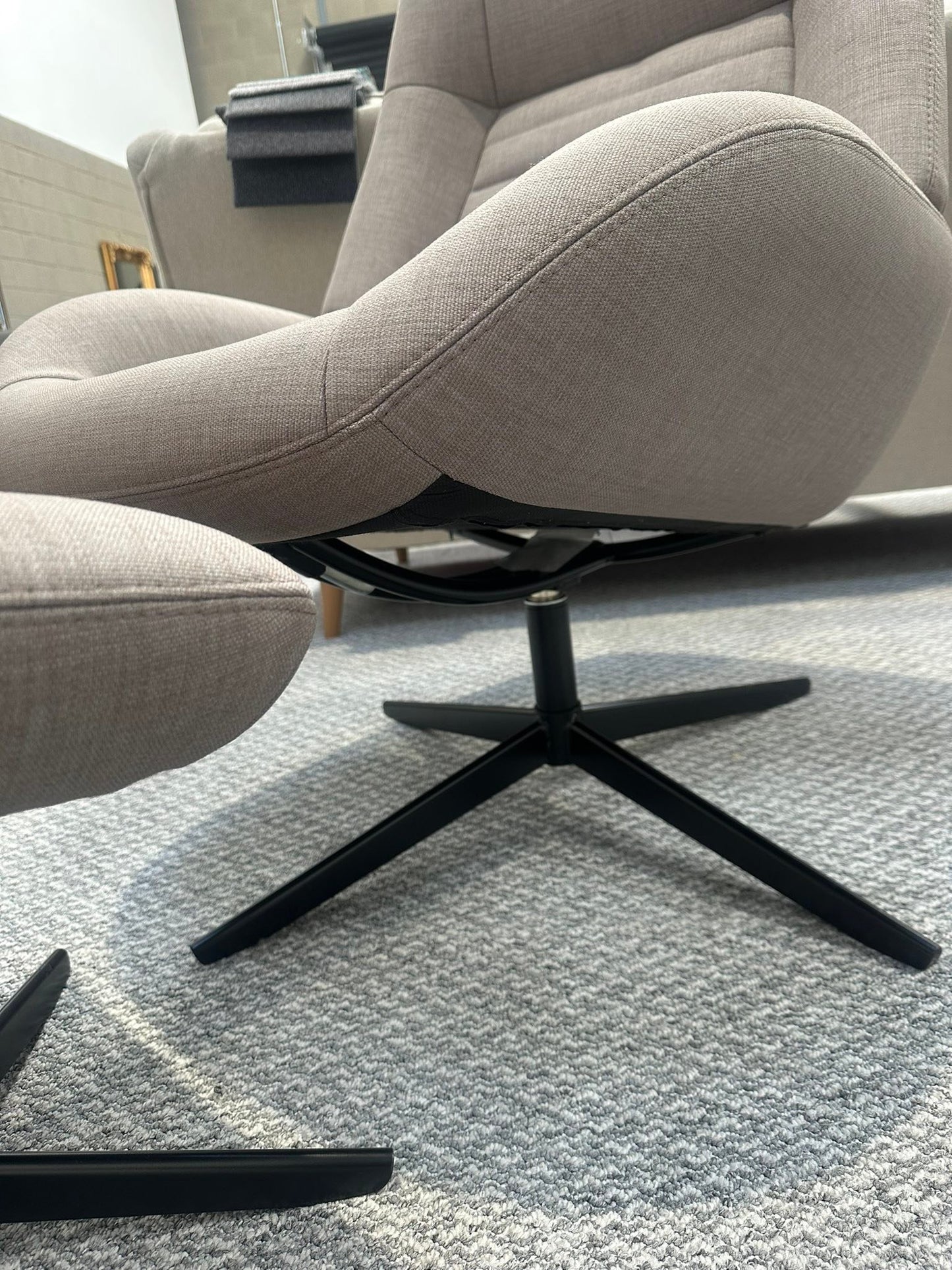 Ebra Swivel Chair